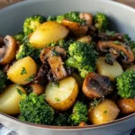Kartoffel Brokkoli Pilzpfanne – Einfaches, veganes Pfannengericht First Image First Image