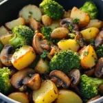 Kartoffel Brokkoli Pilzpfanne – Einfaches, veganes Pfannengericht First Image First Image