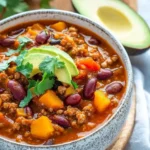Kürbis-Chili mit Hackfleisch, Kürbispüree und Bohnen First Image First Image