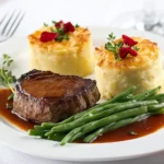Rinderfilet mit Bohnen und Kartoffelgratin First Image First Image